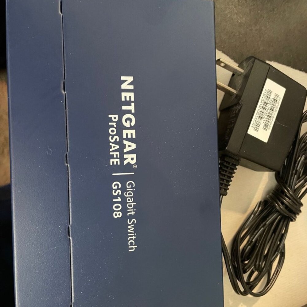 NETGEAR - 8-Port Gigabit Ethernet